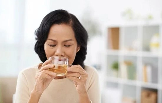 Receta de Té Milagroso para Aliviar Dolores en las Articulaciones