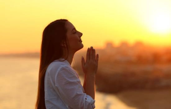 Biblia para Mujeres: Luz Diaria