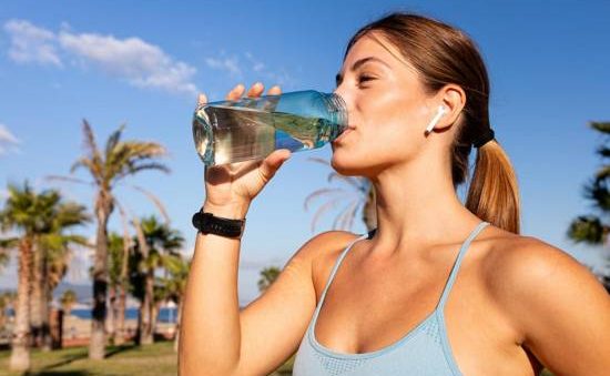 Mejora tu salud con apps de hidratación